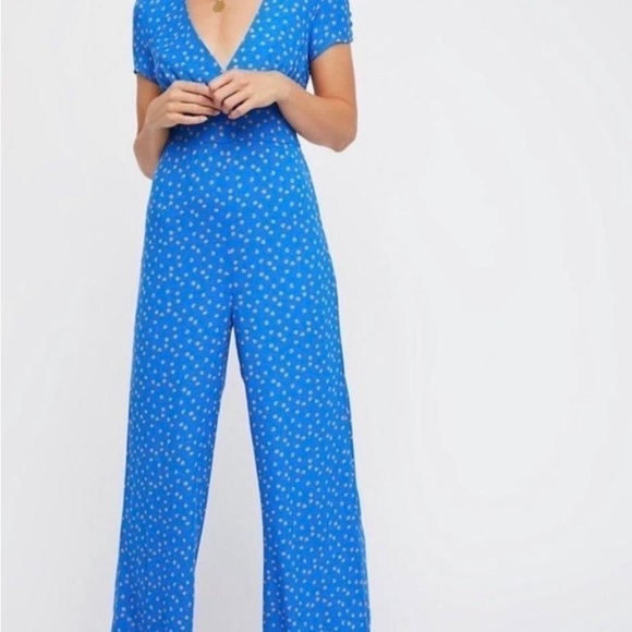 Free People Cornflower Blue Floral Jumpsuit Suit Jumper Romper Wide Leg size  10 - Picture 4 of 13
